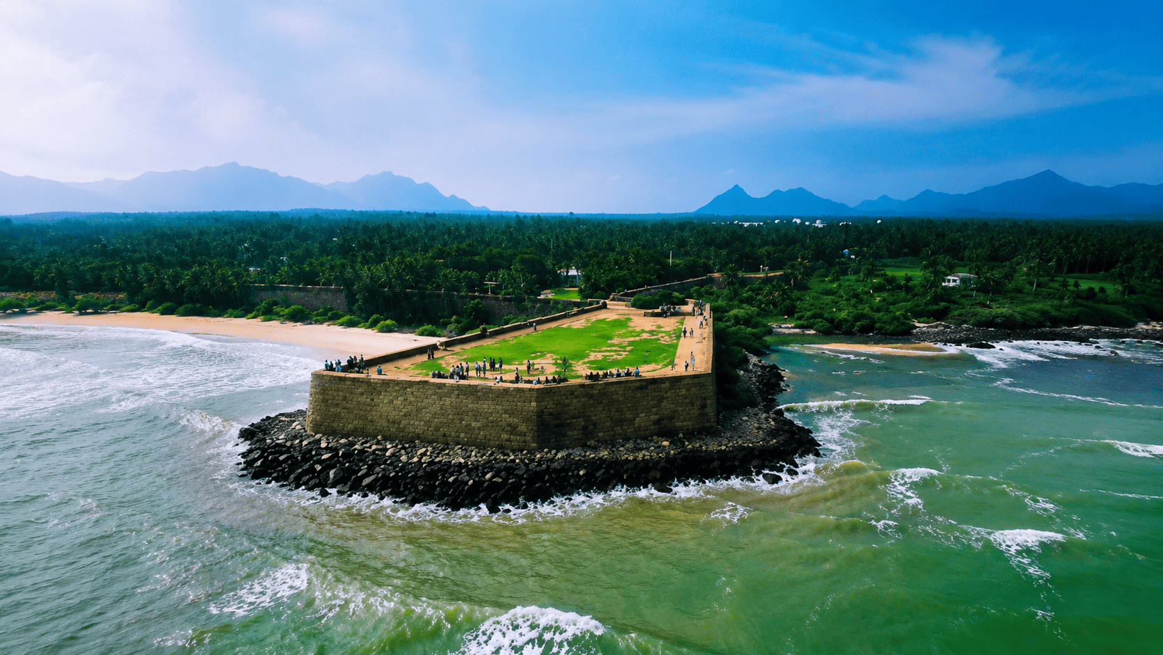 Vattakottai Fort Kanyakumari
